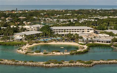Hawks kay - Hawks Cay Resort’s beautifully appointed accommodation options range from rooms and suites to villas and penthouses. There are 177 guest rooms total and two new penthouse suites, each with 3,200 square foot decks overlooking the Atlantic or Hawks Cay harbor.